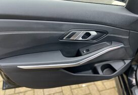 BMW 3 Series 318D SPORT 25