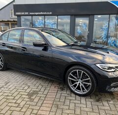 BMW 3 Series 318D SPORT 4