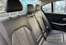 BMW 3 Series 318D SPORT 18