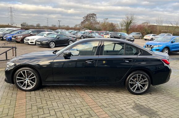 BMW 3 Series 318D SPORT 12