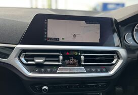 BMW 3 Series 318D SPORT 31