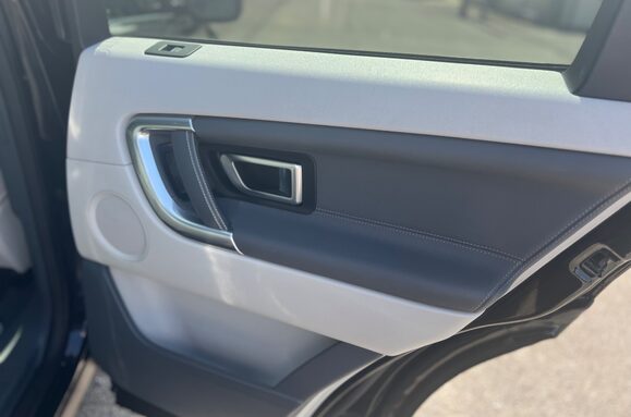 Land Rover Discovery Sport 2.2 SD4 HSE AUTOMATIC 23