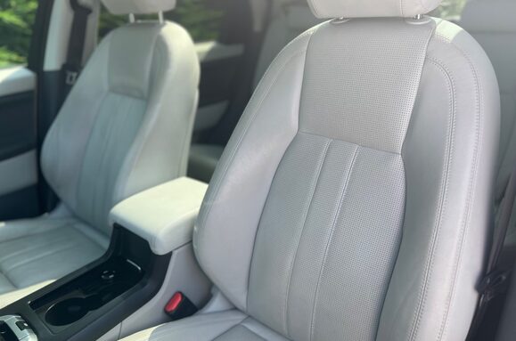 Land Rover Discovery Sport 2.2 SD4 HSE AUTOMATIC 28