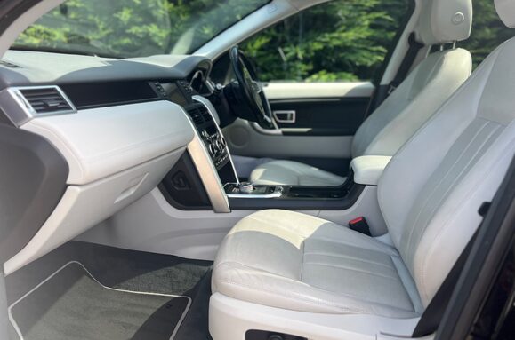 Land Rover Discovery Sport 2.2 SD4 HSE AUTOMATIC 29