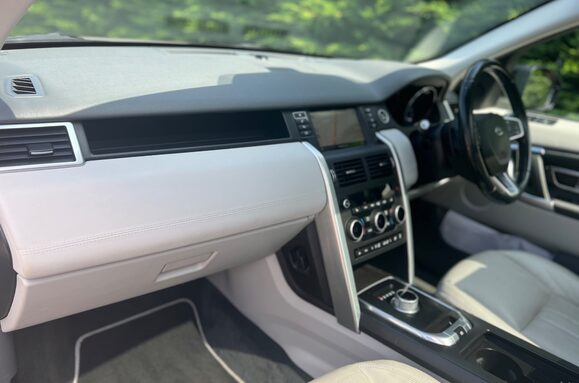 Land Rover Discovery Sport 2.2 SD4 HSE AUTOMATIC 30