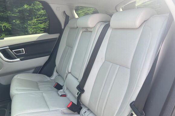 Land Rover Discovery Sport 2.2 SD4 HSE AUTOMATIC 33