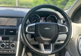 Land Rover Discovery Sport 2.2 SD4 HSE AUTOMATIC 35