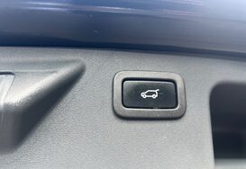 Land Rover Discovery Sport 2.2 SD4 HSE AUTOMATIC 42
