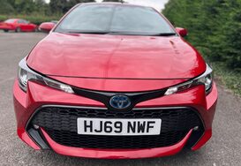 Toyota Corolla 2.0 VVT-I DESIGN PETROL/HYBRID AUTO 4
