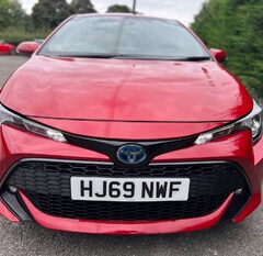 Toyota Corolla 2.0 VVT-I DESIGN PETROL/HYBRID AUTO 3