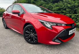 Toyota Corolla 2.0 VVT-I DESIGN PETROL/HYBRID AUTO 1