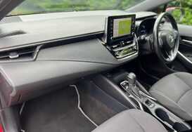 Toyota Corolla 2.0 VVT-I DESIGN PETROL/HYBRID AUTO 26