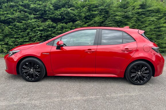 Toyota Corolla 2.0 VVT-I DESIGN PETROL/HYBRID AUTO 11