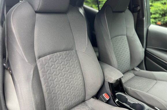Toyota Corolla 2.0 VVT-I DESIGN PETROL/HYBRID AUTO 15