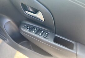 Vauxhall Corsa 1.2 GRIFFIN 5 DOOR 24