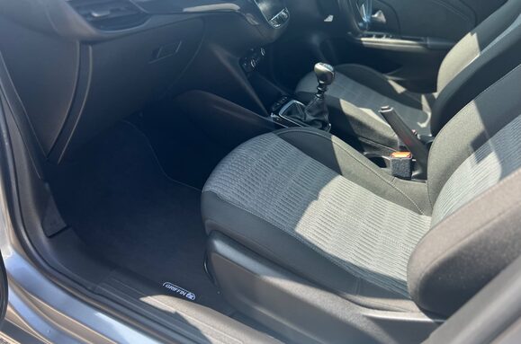 Vauxhall Corsa 1.2 GRIFFIN 5 DOOR 33