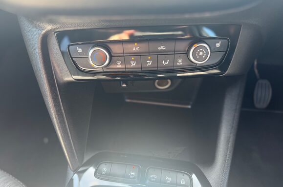 Vauxhall Corsa 1.2 GRIFFIN 5 DOOR 40