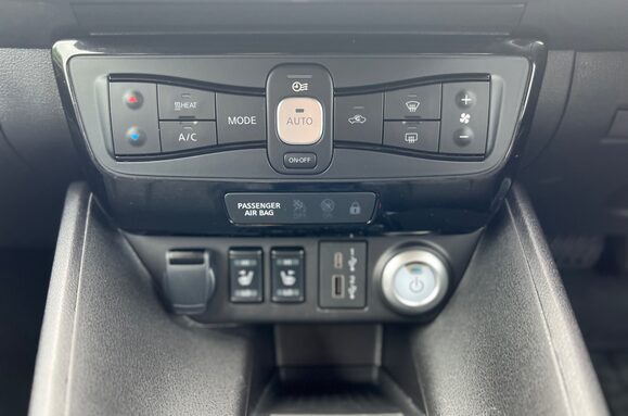 Nissan LEAF 110kW Tekna 39kWh 5dr Auto 43