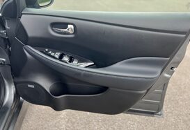 Nissan LEAF 110kW Tekna 39kWh 5dr Auto 21