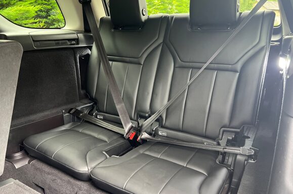 Land Rover Discovery 3.0 TD6 SE AUTO 7 SEATS 34