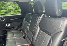 Land Rover Discovery 3.0 TD6 SE AUTO 7 SEATS 31