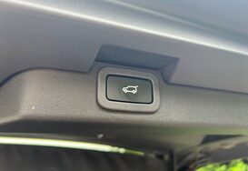 Land Rover Discovery 3.0 TD6 SE AUTO 7 SEATS 39