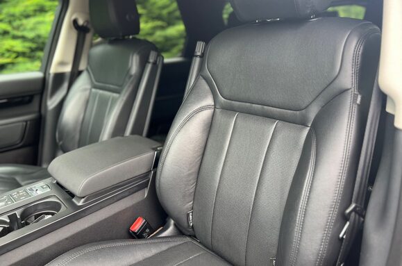 Land Rover Discovery 3.0 TD6 SE AUTO 7 SEATS 26
