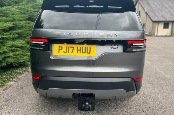 Land Rover Discovery 3.0 TD6 SE AUTO 7 SEATS 8