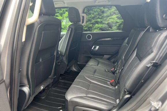 Land Rover Discovery 3.0 TD6 SE AUTO 7 SEATS 32