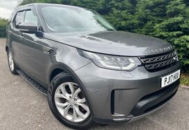 Land Rover Discovery 3.0 TD6 SE AUTO 7 SEATS 2