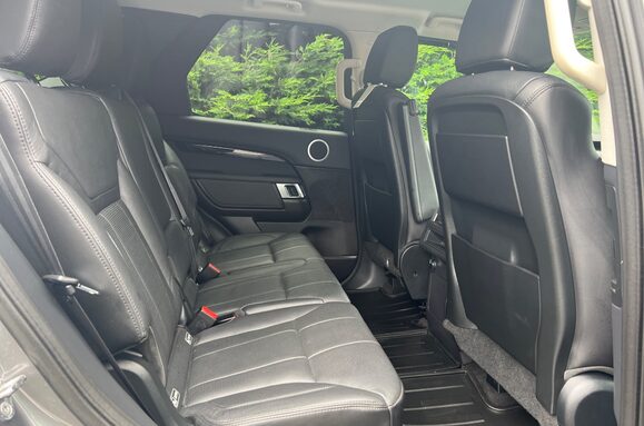Land Rover Discovery 3.0 TD6 SE AUTO 7 SEATS 21