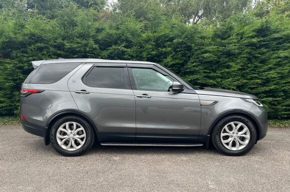 Land Rover Discovery 3.0 TD6 SE AUTO 7 SEATS 6