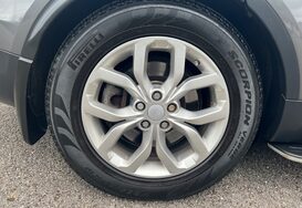 Land Rover Discovery 3.0 TD6 SE AUTO 7 SEATS 9