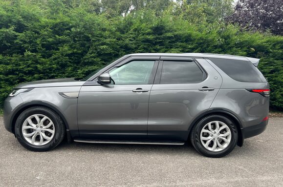 Land Rover Discovery 3.0 TD6 SE AUTO 7 SEATS 11