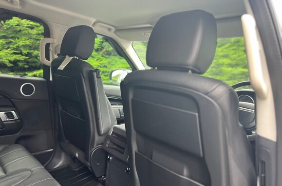 Land Rover Discovery 3.0 TD6 SE AUTO 7 SEATS 19