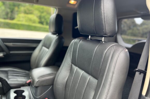 Mitsubishi Shogun 3.2 DI-D 4WORK WARRIOR 3DR SWB COMMERCIAL 26