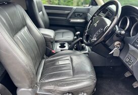 Mitsubishi Shogun 3.2 DI-D 4WORK WARRIOR 3DR SWB COMMERCIAL 17