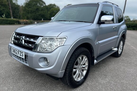 Mitsubishi Shogun 3.2 DI-D 4WORK WARRIOR 3DR SWB COMMERCIAL 14