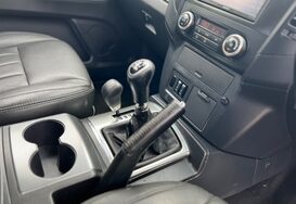 Mitsubishi Shogun 3.2 DI-D 4WORK WARRIOR 3DR SWB COMMERCIAL 20