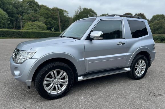 Mitsubishi Shogun 3.2 DI-D 4WORK WARRIOR 3DR SWB COMMERCIAL 13
