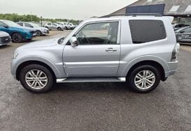 Mitsubishi Shogun 3.2 DI-D 4WORK WARRIOR 3DR SWB COMMERCIAL 1
