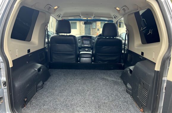 Mitsubishi Shogun 3.2 DI-D 4WORK WARRIOR 3DR SWB COMMERCIAL 31