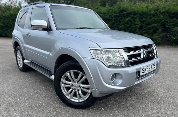 Mitsubishi Shogun 3.2 DI-D 4WORK WARRIOR 3DR SWB COMMERCIAL 1
