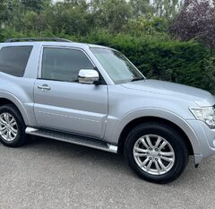 Mitsubishi Shogun 3.2 DI-D 4WORK WARRIOR 3DR SWB COMMERCIAL 4