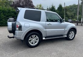 Mitsubishi Shogun 3.2 DI-D 4WORK WARRIOR 3DR SWB COMMERCIAL 7