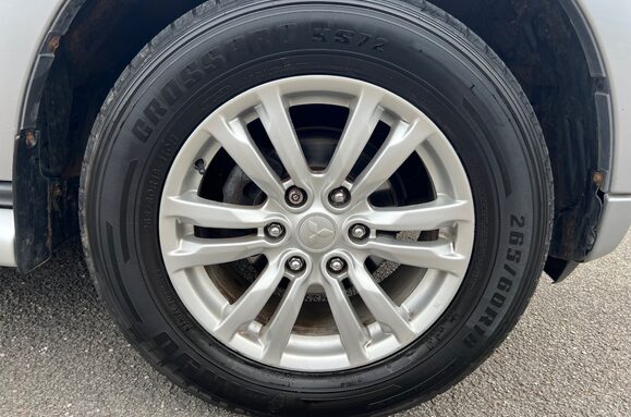Mitsubishi Shogun 3.2 DI-D 4WORK WARRIOR 3DR SWB COMMERCIAL 15