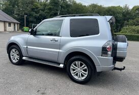 Mitsubishi Shogun 3.2 DI-D 4WORK WARRIOR 3DR SWB COMMERCIAL 11