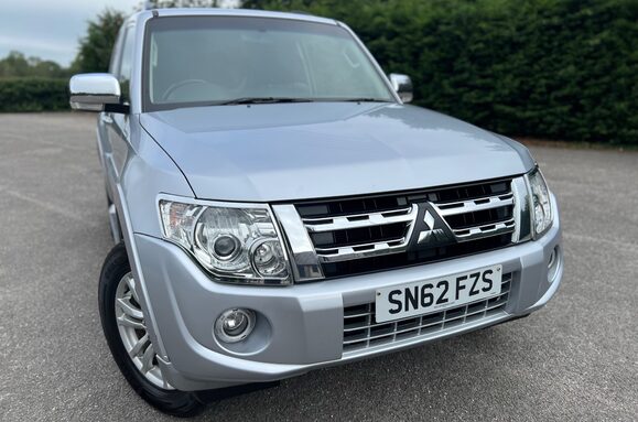 Mitsubishi Shogun 3.2 DI-D 4WORK WARRIOR 3DR SWB COMMERCIAL 2