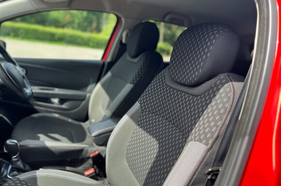Renault Captur DYNAMIQUE S NAV 1.5 DCI AUTOMATIC 32