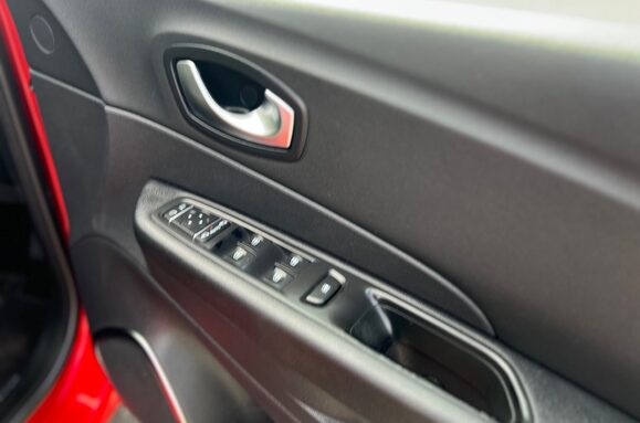Renault Captur DYNAMIQUE S NAV 1.5 DCI AUTOMATIC 24
